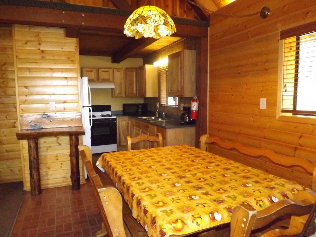 Arizona Mountain Inn & Cabins 깃대 외부 사진